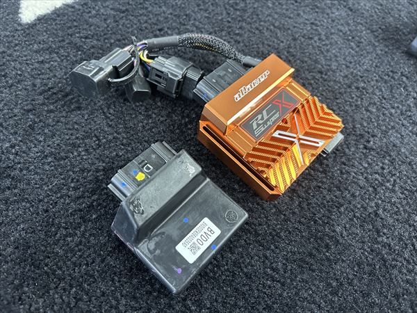 ECU取り付け2